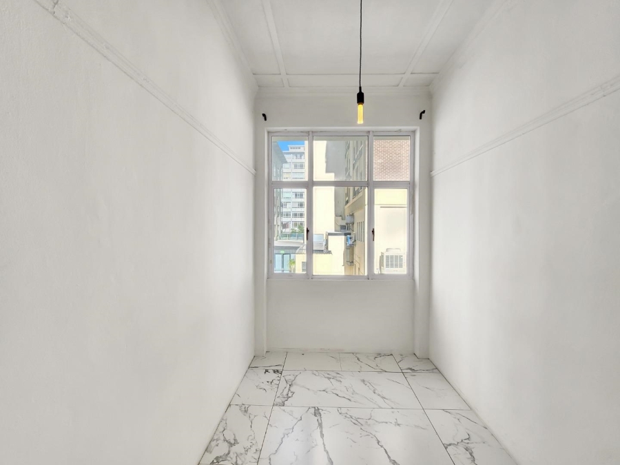 To Let 2 Bedroom Property for Rent in Sea Point Western Cape